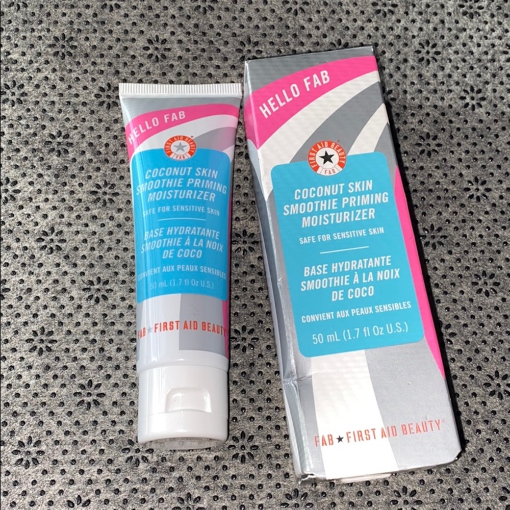 HELLO FAB COCONUT SKIN SMOOTHIE PRIMING MOISTURIZE